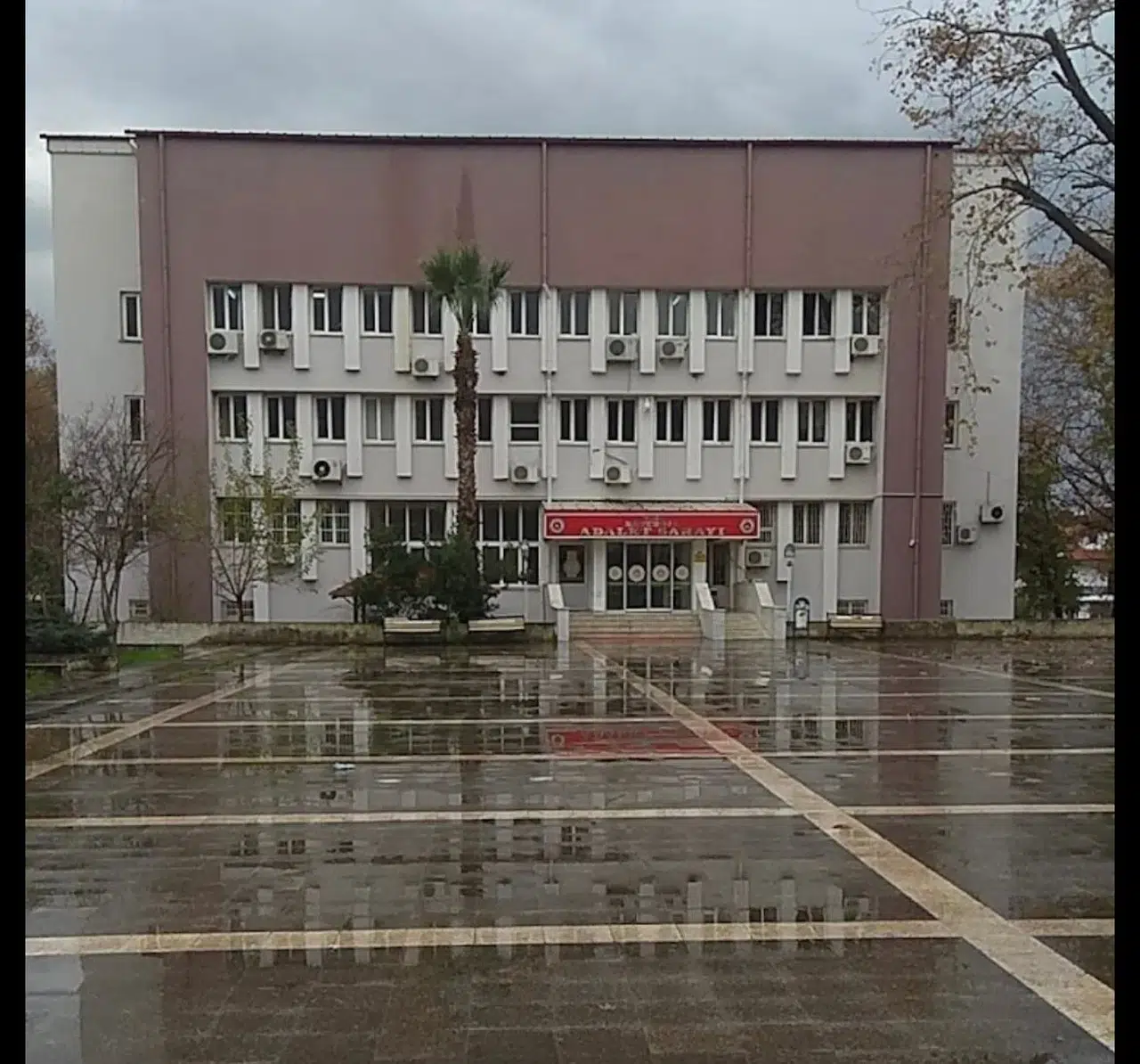 Köyceğiz’de düğünde kavga! Isırarak parmak kopardı