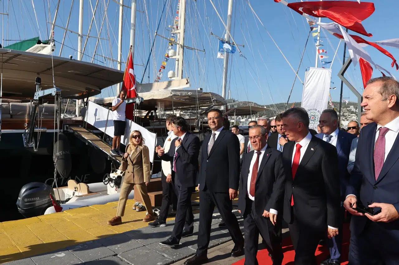 Bodrum’da Göz Kamaştıran Tekneler Sergilendi! İşte Boat Show’dan İlk Kareler