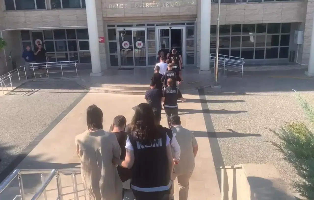 Muğla'da motosiklet dolandırıcılığı: 30 milyon TL'lik vurgun, 10 şüpheli yakalandı!