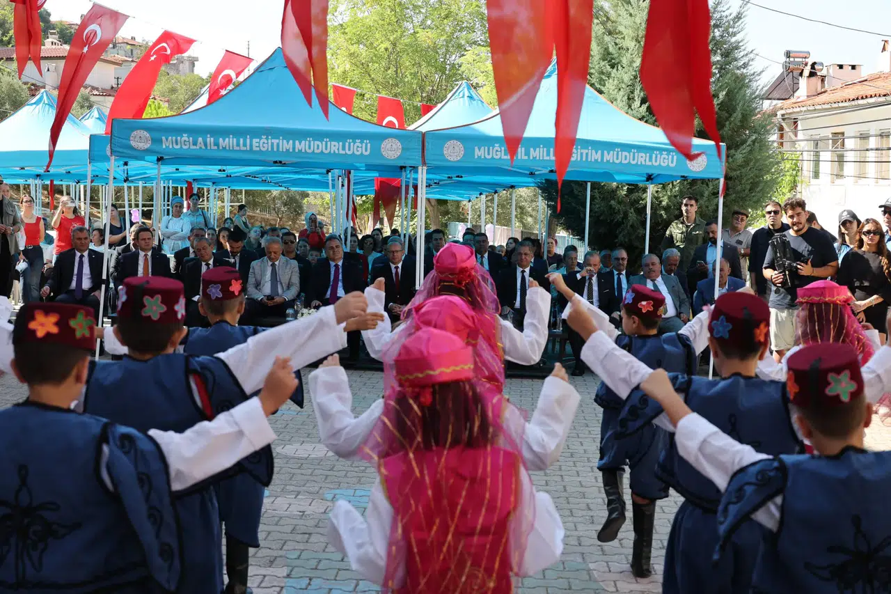 Muğla’da Okullar Açıldı: 163 Bin Öğrenci Sıralarına Kavuştu