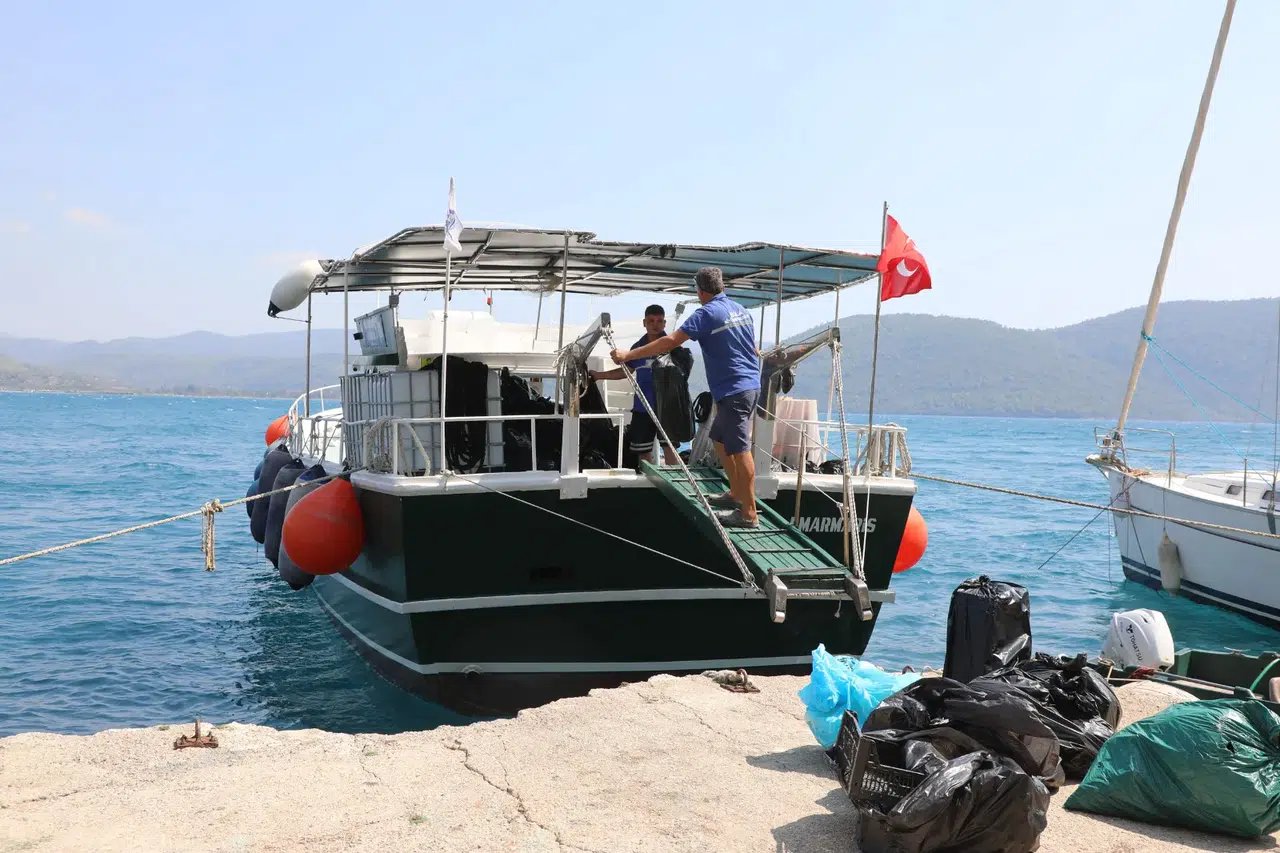 Muğla’nın Saklı Koylarında Dev Temizlik Operasyonu: 31 Ton Atık Toplandı