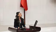 Milletvekili Gizem Özcan, “KYK bursu 2 öğün yemeğe zor yetiyor”