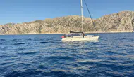 İtalya Rotasındaki Yelkenli Durduruldu: 80 Göçmen Yakalandı