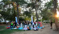 Mumcular’da Yoga Coşkusu: Sporcular ve Halk Bir Arada