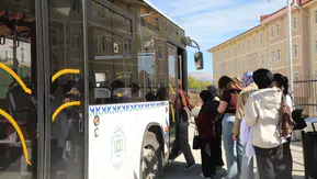 Yokuş Çilesi Bitti: Kötekli’de Öğrencilerin Ulaşımı Kolaylaştı