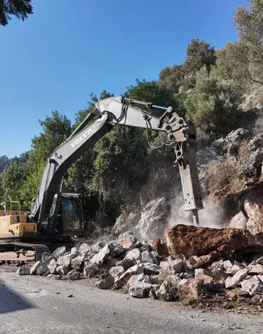 Marmaris Belediyesi, 8 Mahallede 40 Kilometrelik Yolu Yeniledi