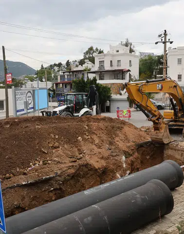 Yılların Sorunu 3 Günde Tarih Oldu…MUSKİ Bergamut Caddesi’nde Hatları Yeniledi