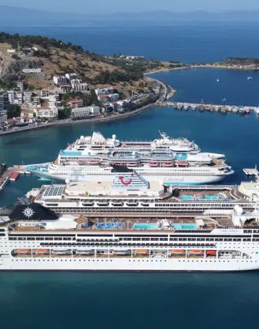 Denizden Gelen Rekor! Kruvaziyer Turizmi 2 Milyonu Geçti