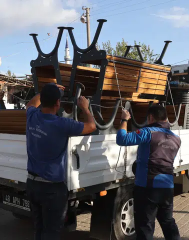 Muğla’da ilçelere oyun alanı ve peyzaj desteği sürüyor