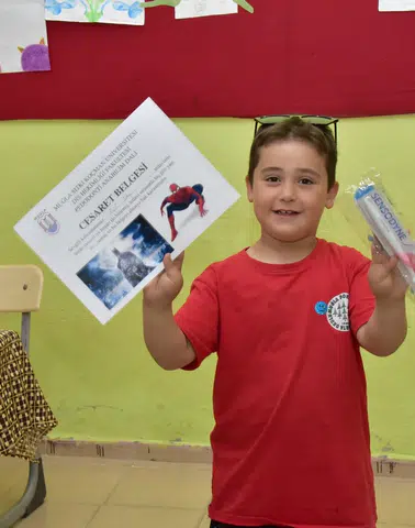 MSKÜ’nün Sağlık Taraması Hayat Kurtardı: Küçük Öğrenci Şifa Buldu