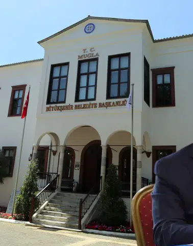 Muğla Büyükşehir’de Yılbaşı Kararı…Hediye Yerine Vakıflara Bağış