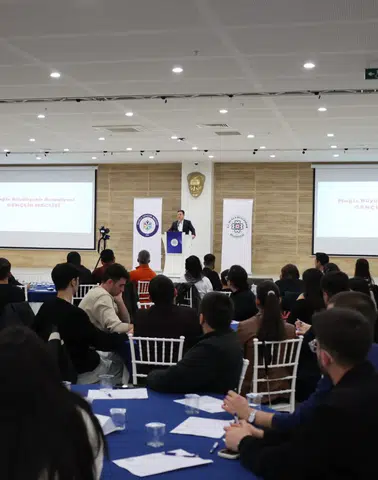 Ahmet Aras: “Gençlerden gelen her fikri desteklemeye hazırız”