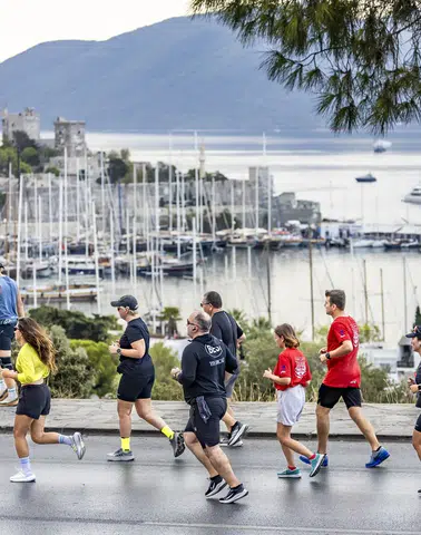 Denizle Tarihin Buluştuğu Parkur: Bodrum Yarı Maratonu