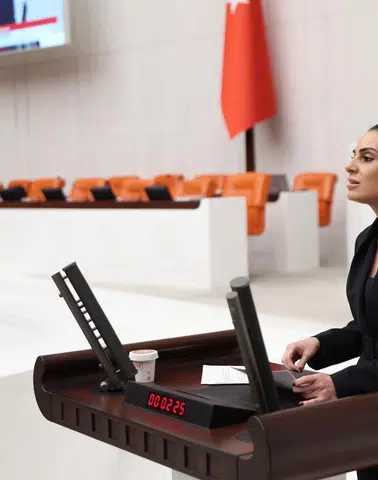 Özcan’dan Fon Vurgunu Çıkışı: “Liste Bir An Önce Açıklanmalıdır”