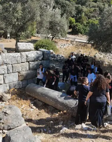 Almanya’dan Gelen Öğrenciler Pedasa Antik Kenti’ni Gezdi