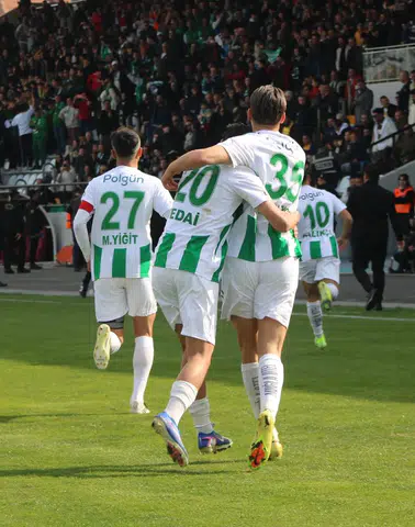 90’da Gelen Gol Tribünleri Ayağa Kaldırdı! Muğlaspor Zirveye Ortak