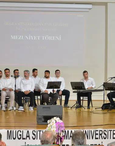 MSKÜ İslami İlimler Fakültesi’nde Duygu Dolu Mezuniyet Töreni