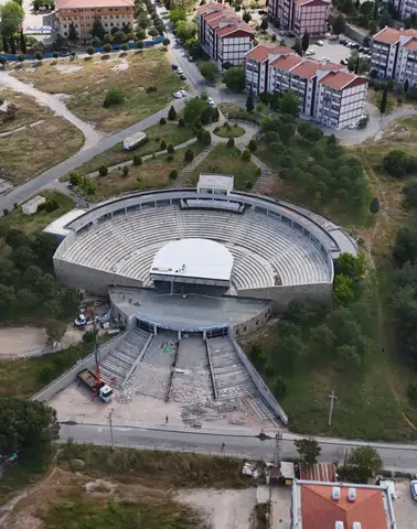 İnanılmaz Değişim! Açık Hava Tiyatrosu Yeniden Doğuyor
