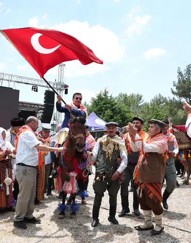 Muğla’da Yörük Ateşi Yeniden Yandı: 15 Ülke, 30 İl Tek Çatıda Toplandı