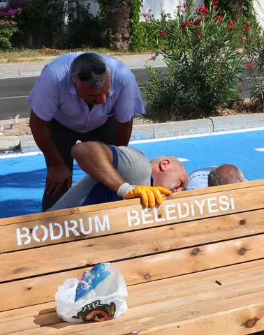 Kentin Görünmeyen Kahramanları! Bodrum Belediyesi'nden Yoğun Mesai