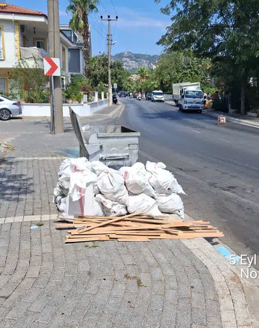 Marmaris’te Kaçak Moloz Dökümüne Sıkı Denetim: Ceza Kesildi