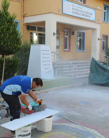 Kötekli’de Dikkat Çeken Olay! Atatürk Büstüne Zarar Verildi
