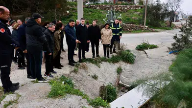 Belediye Ekiplerinden Fırtına ve Yağış Mesaisi