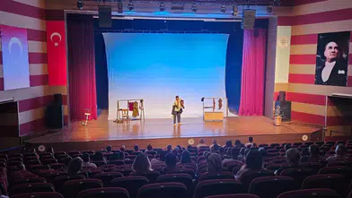 Bodrum Belediyesi Şehir Tiyatrosu Muğla'da Ayakta Alkışlandı