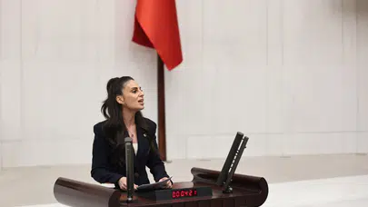 Milletvekili Gizem Özcan, “KYK bursu 2 öğün yemeğe zor yetiyor”