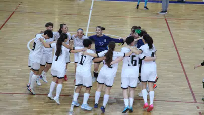 MSKÜ Kadın Futsal Takımı ÜNİLİG şampiyonu