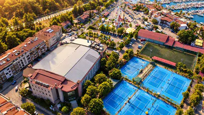 Marmaris’te Taşınmaz İhalesi: Tenis Kortu ve Halı Sahada Rekor Artış