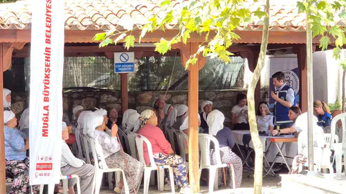 Sağlık Ekibi Sahada: Vatandaşların Tansiyon ve Şekeri Ölçüldü