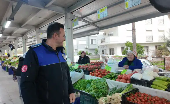Marmaris pazaryerlerinde fiyat ve gramaj kontrolleri devam ediyor