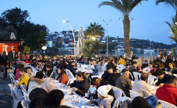 Ramazan’da Dayanışma Sofraları: İlk İftar Türkbükü’nde Kurulacak