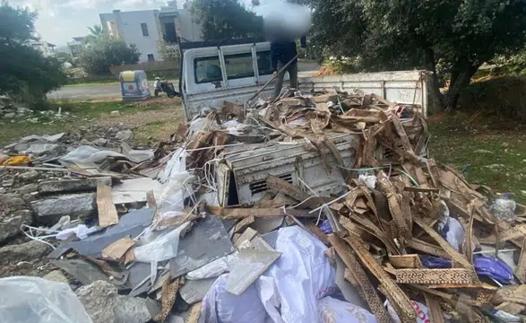 Bodrum Zabıtası 33 İşletmeyi Denetledi: 412 Ürün İmha, 75 Bin TL Ceza