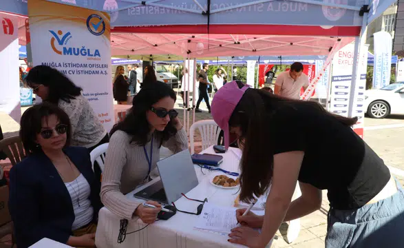 Kariyer Şenliği 2026’da İstihdam Ofisleri’ne Yoğun İlgi