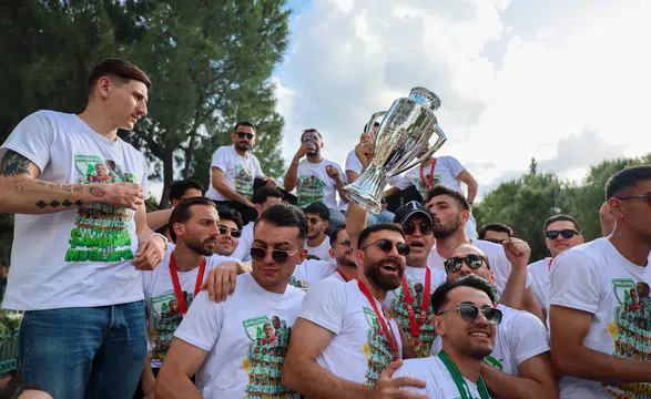 Şampiyon Muğlaspor İçin Tarihi Kutlama! Muğla sokaklara döküldü