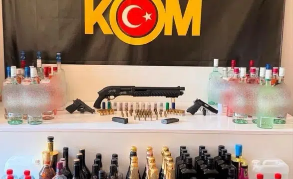 10 Şüpheli Yakalandı, Cephanelik Gibi Mühimmat Ele Geçirildi