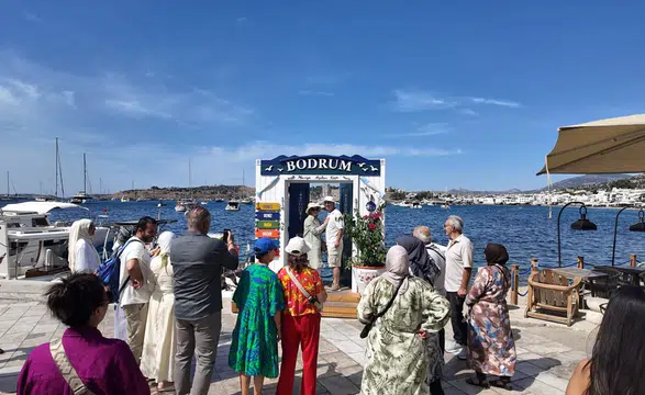 Bodrum’da “Maviye Açılan Kapı” İlgi Odağı Oldu!