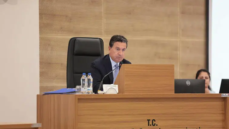 Başkan Aras’tan Yerel Basına Destek: “Halkın Sesi Yok Edilemez”