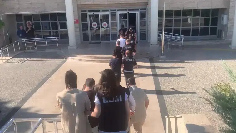 Muğla'da motosiklet dolandırıcılığı: 30 milyon TL'lik vurgun, 10 şüpheli yakalandı!