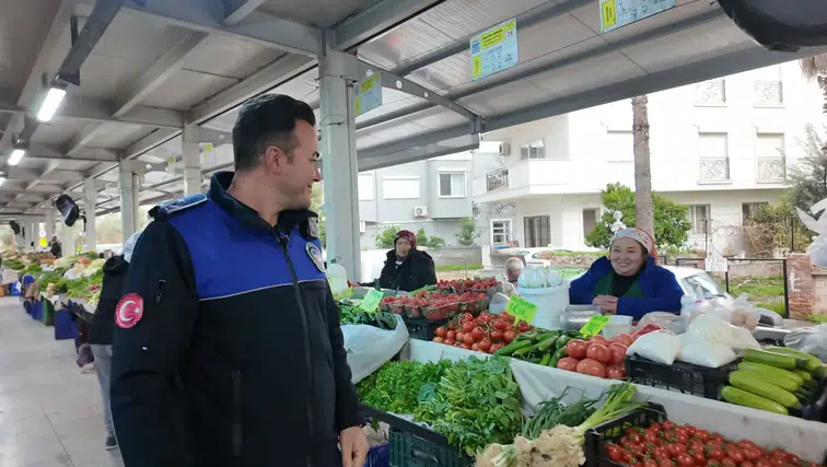 Marmaris pazaryerlerinde fiyat ve gramaj kontrolleri devam ediyor