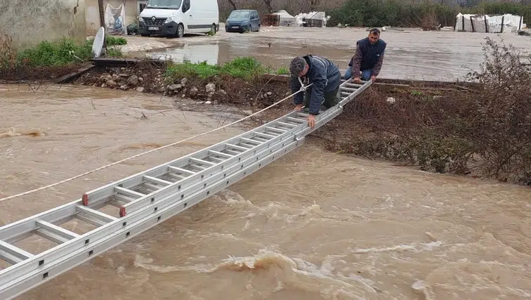 Seydikemer’de Sel Paniği! Mahsur Kalan Vatandaşlar Son Anda Kurtarıldı