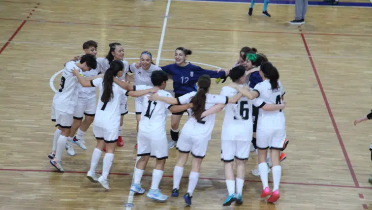 MSKÜ Kadın Futsal Takımı ÜNİLİG şampiyonu