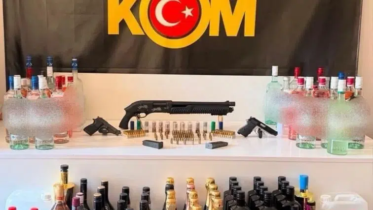 10 Şüpheli Yakalandı, Cephanelik Gibi Mühimmat Ele Geçirildi