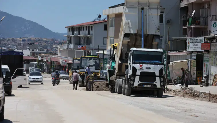Fethiye Toptancı Hal’de 39,5 Milyon TL’lik Yol ve Üstyapı Çalışması