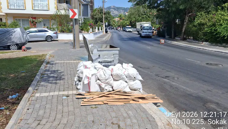 Marmaris’te Kaçak Moloz Dökümüne Sıkı Denetim: Ceza Kesildi