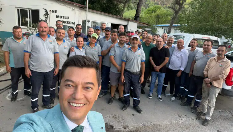 Başkan Ünlü’den Temizlik Personeline Teşekkür Ziyareti