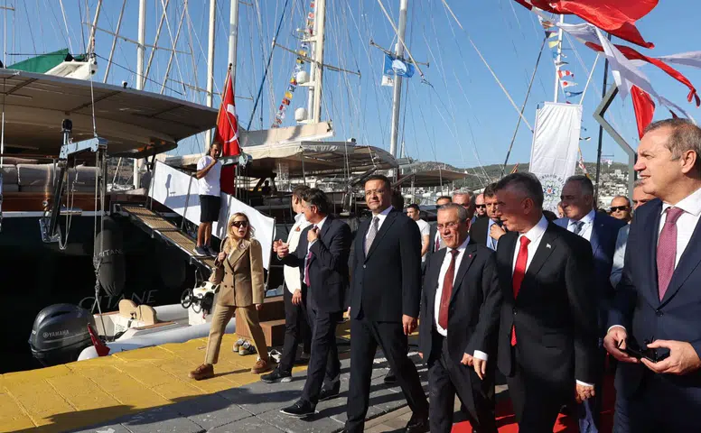 Bodrum’da Göz Kamaştıran Tekneler Sergilendi! İşte Boat Show’dan İlk Kareler