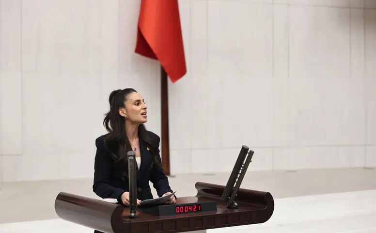 Milletvekili Gizem Özcan, “KYK bursu 2 öğün yemeğe zor yetiyor”
